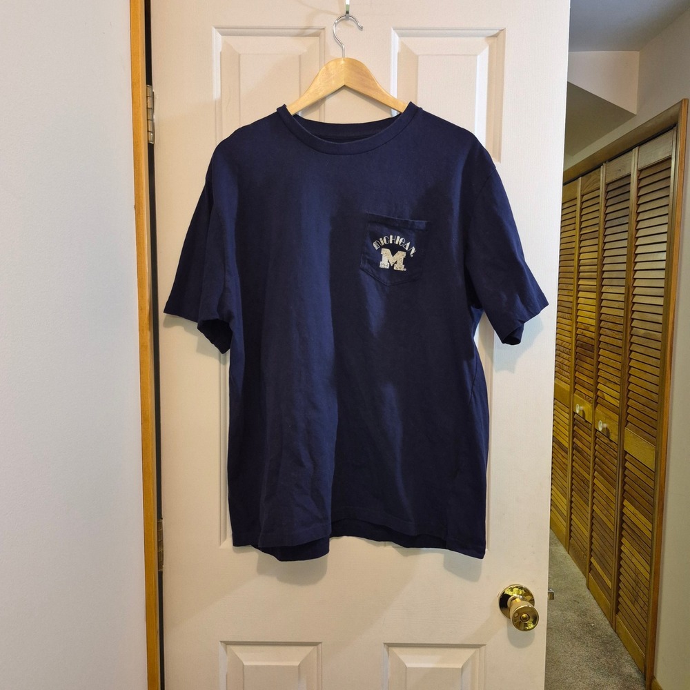 Champion Michigan Wolverines Pocket T-Shirt Mens 2XL Navy Blue Graphic Tee